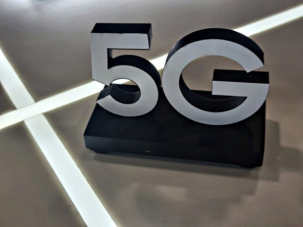What Are the Implications of 5G Technology on Real Estate Location Desirability?